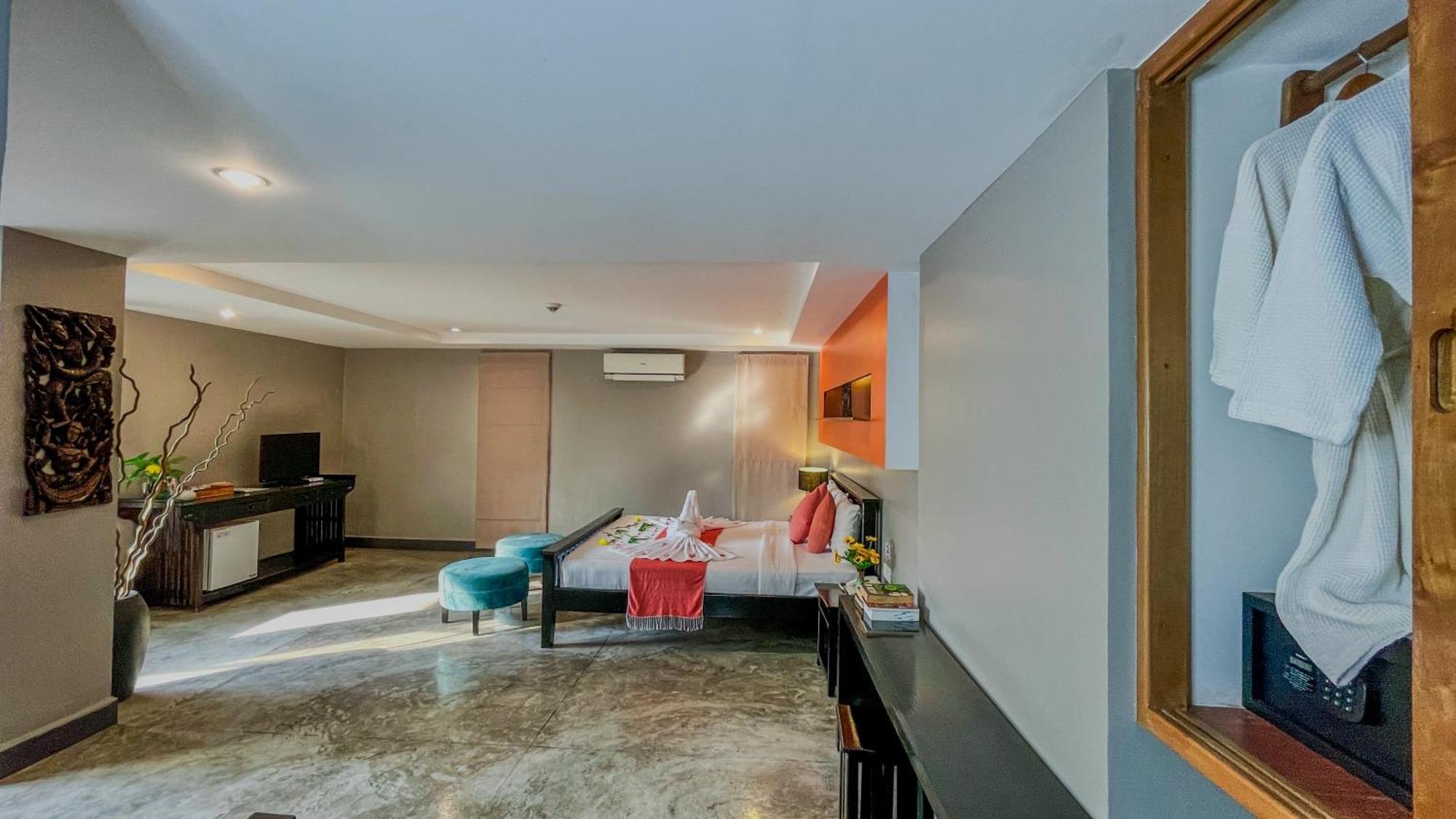 Khách sạn Dusit 4*